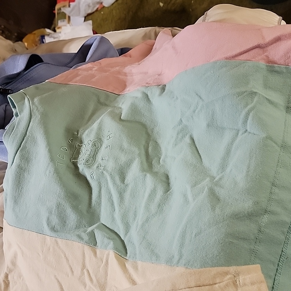 Tshirt by Teddy Fresh